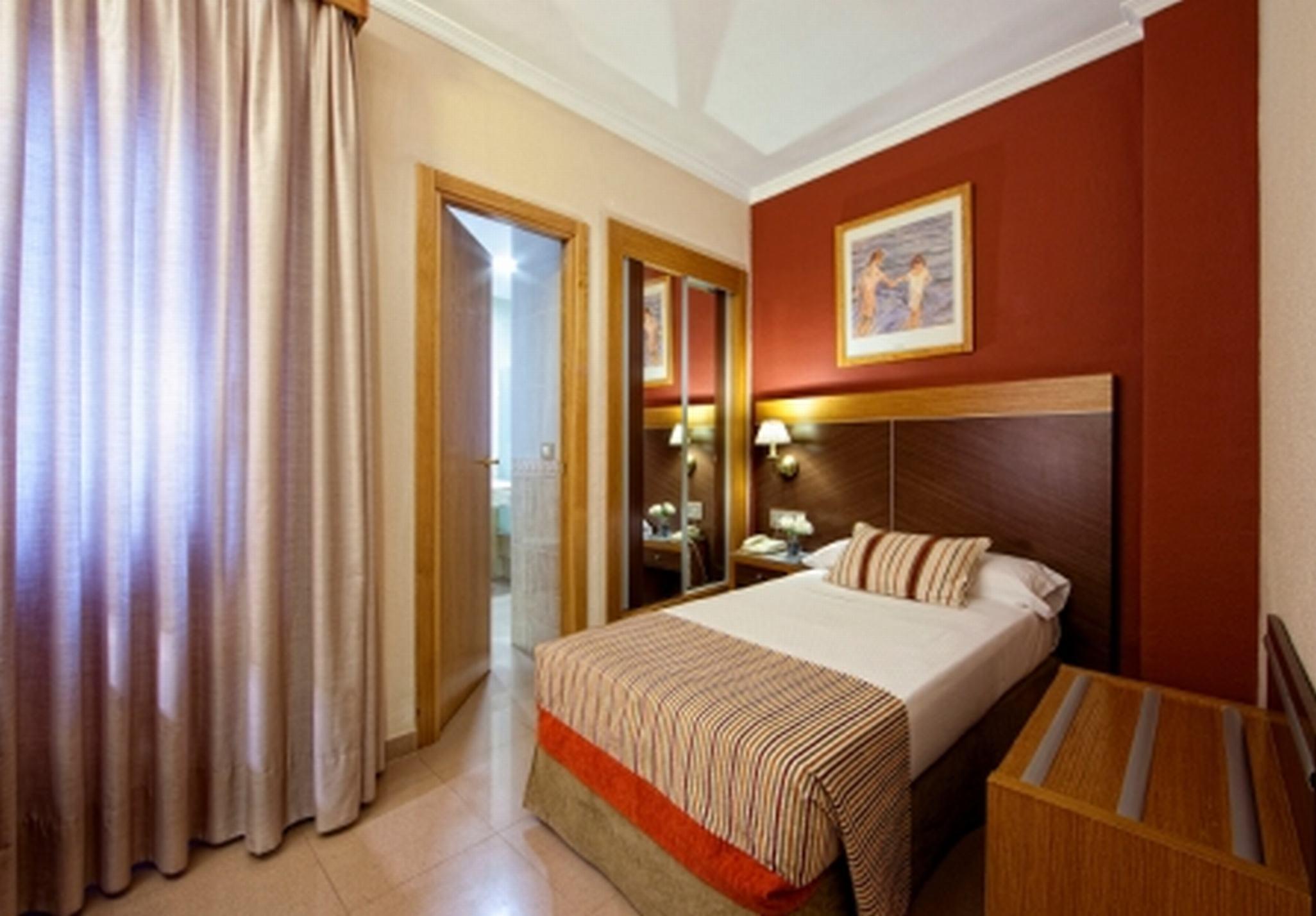 Hotel Regio 2 Кадис Экстерьер фото